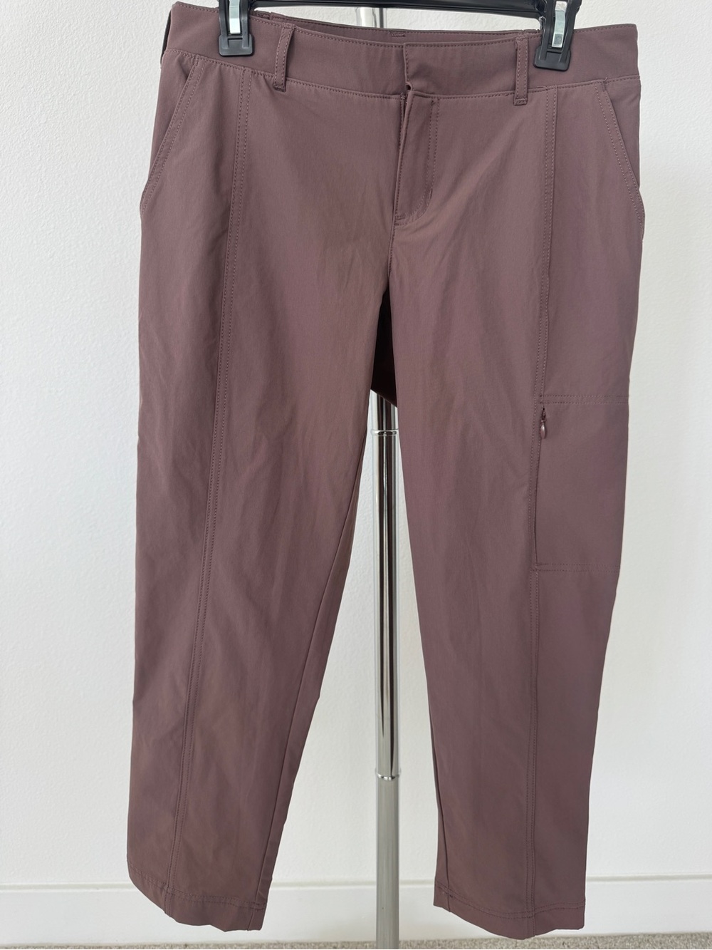 Kirkland Signature Ladies' Travel Pants Cropped, Size 6, Brown - NWOT - Picture 3 of 5
